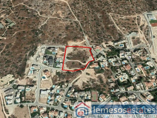 Residential plot in Agios Tychonas