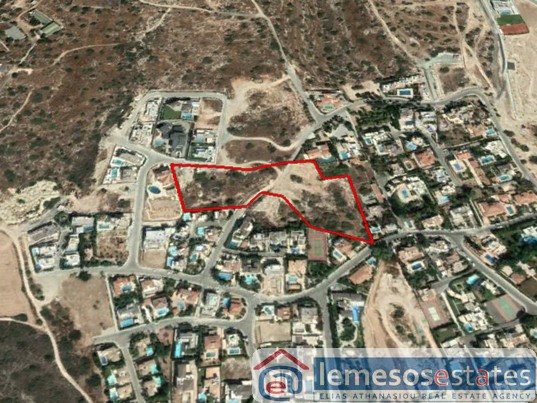 Land for sale in Agios Tychon