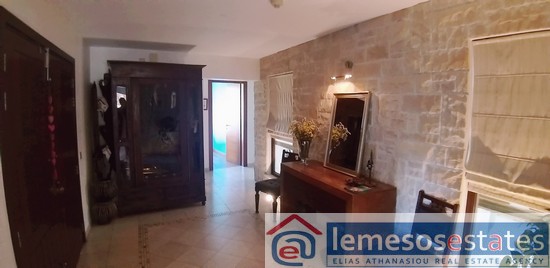Detached house for rent in Pyrgos