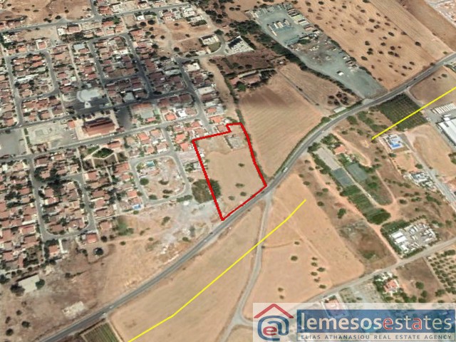 Land for sale in Kolossi