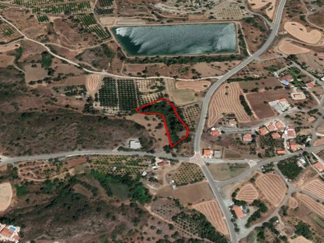 Residential land for sale in Eptagonia