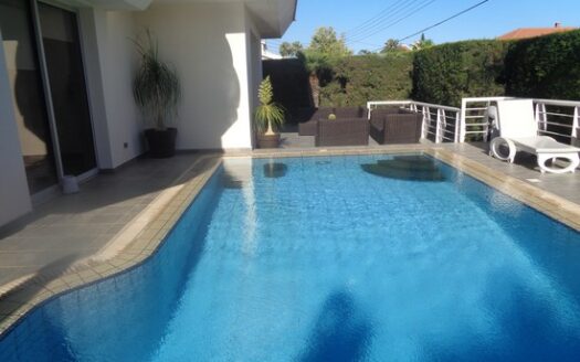 Spacious villa 5 bedroom excellent quality