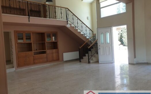 4 bedroom detached on huge parcel of land 8042m2