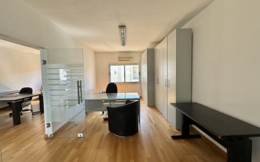 Seafront office 150m2 furnished