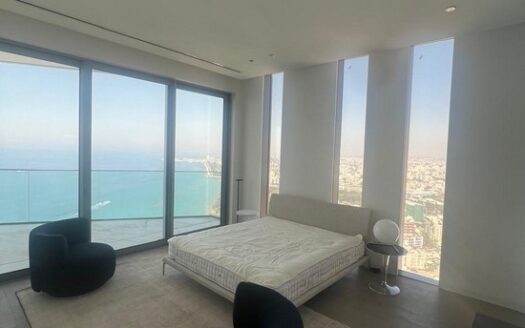 3 bedroom in seafront complex in high rise building