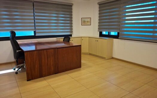 Office in commerical building 250m2 with office furniture