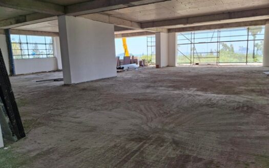 New Stunning whole floor seafront office 713m2 with facilities