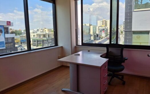 50m2 office in commercial building