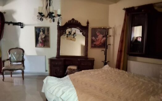 4 bedroom spacious house in the Neapolis furnished