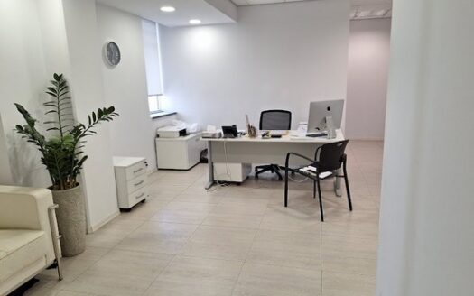 Luxurios office 140m2 Agia Zoni near the courts