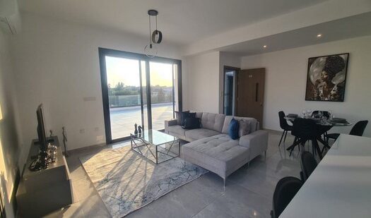 Ready to move in 3 bedroom Penthouse with roof terrace