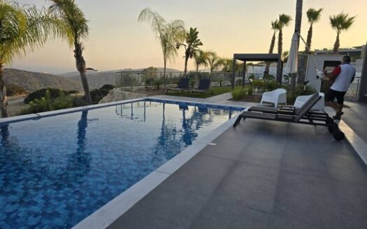 Luxury 6 bedroom villa on land of 1467sqm