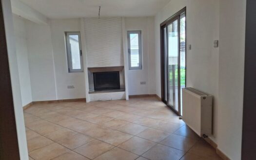 3 Bedroom detached house in Ypsonas with garden