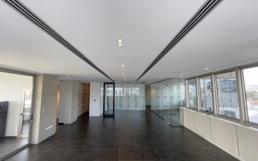 High tech Stunning office 176m2, stunning design, prime location