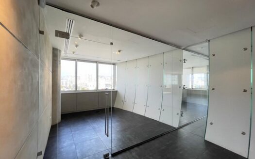 High tech Stunning office 176m2, stunning design, prime location
