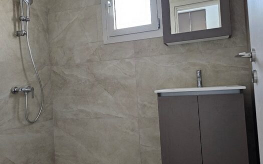2 Bedroom ground floor apartment with private yard