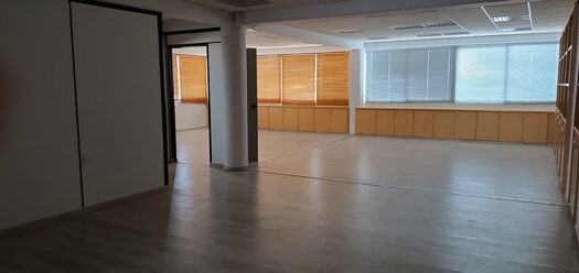 190m2 office in prime location – busy commercial road
