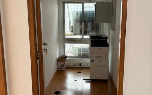 Office 110m2 Agia Zoni  in the heart of Limassol