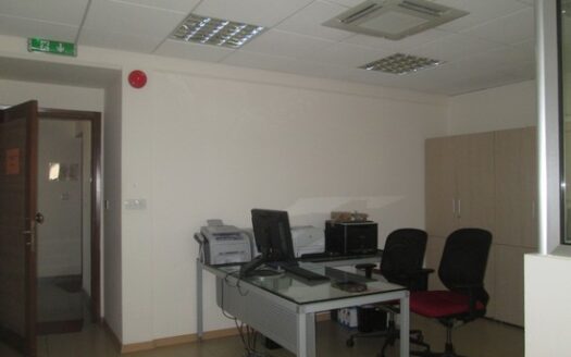 Modern Offices 175m2 with Raised Floors