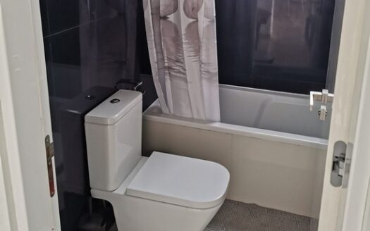Modern 2 Bedroom Apartment Furnished