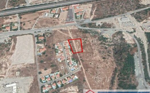 Residential plot in Pyrgos