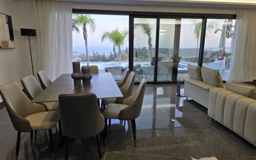 Luxury 6 Bedroom bedroom villa with private pool