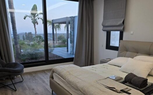 Luxury 6 Bedroom bedroom villa with private pool