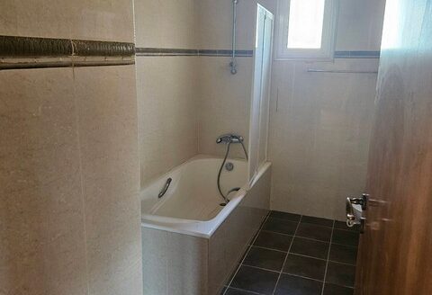 3 bedroom detached bungalow with pool and garden