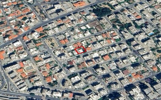 Plot in Neapoli