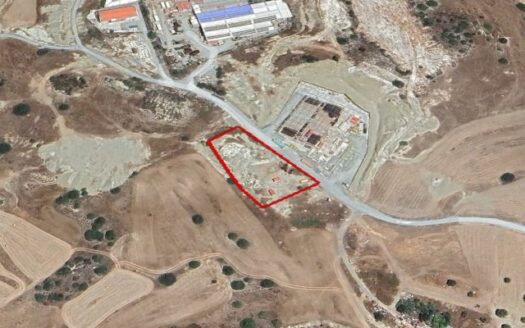 Industrial plot in Monagroulli