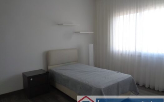 Stunnin 3 Bedroom Whole Floor Spacious apartment 250m2