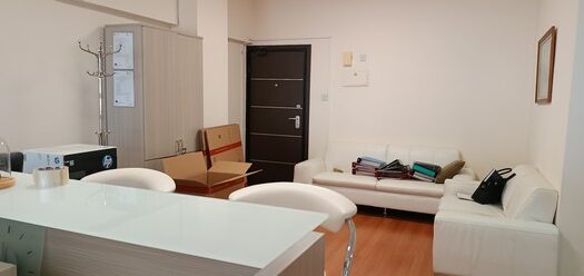 Office 100m2 in commercial building in Agia Zoni
