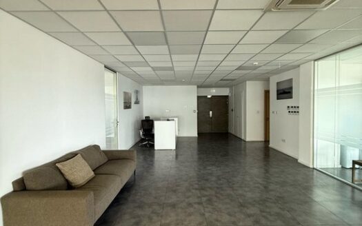Hi tech office 460m2  great location with easy access