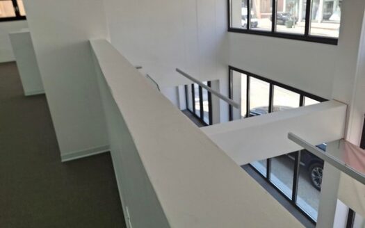 Ground floor offices 310m2 prime location under full renovation