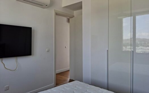 3 Penthouse furnished with private pool in complex