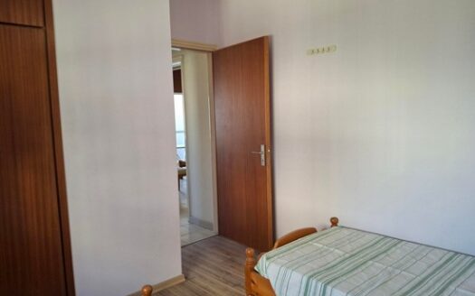 3 bedroom spacious apartment close the sea