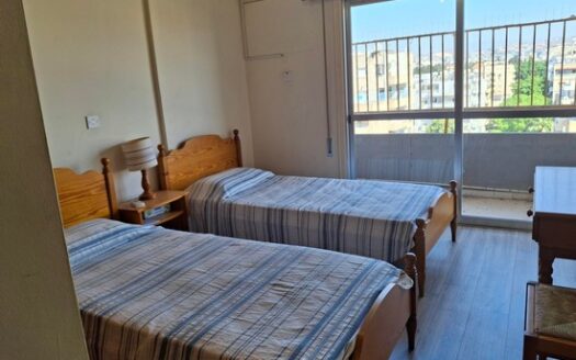 3 bedroom spacious apartment close the sea