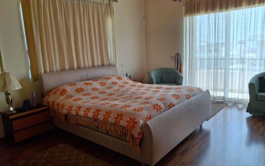 Excellent build detached house with 4 bedrooms on plot of 560m2 with photovoltaics