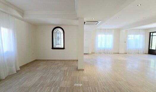 Detached villa 5 bedrooms with private pool