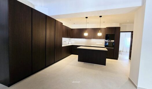 Detached villa 5 bedrooms with private pool
