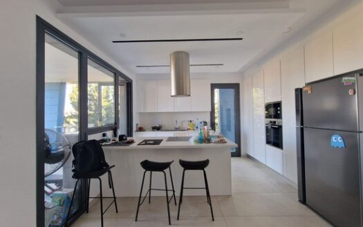 2 bedroom penthouse with rooftop private pool