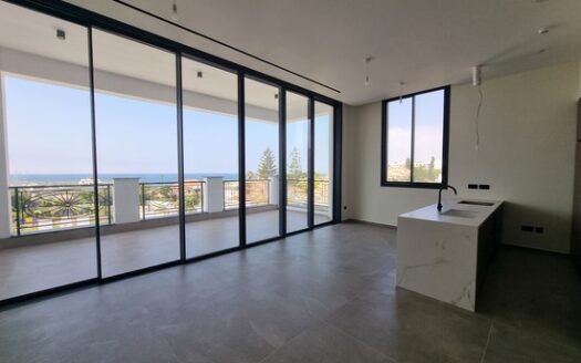 On the beach side Luxury 2 bedroms plus separate staff room