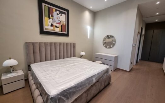 3 Bedroom Plus 1 separate staff room Luxury Whole Floor