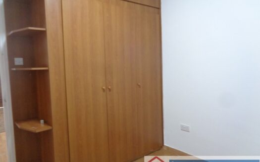 House for office with structure cabling 135m2