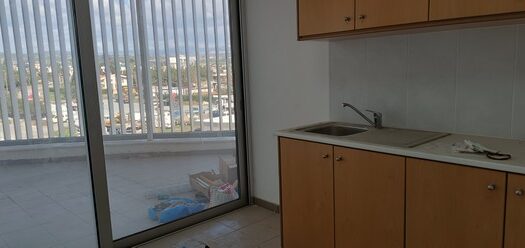 Luxury offices 300m2 with raised floors and plenty of parking spaces