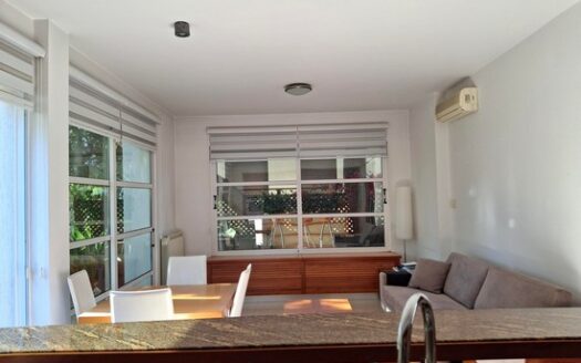 3 Bedroom easily made into 4 bedroom excellent layout close the sea near Dasoudi