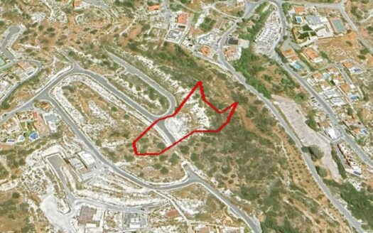 Plot in Agios Tychonas