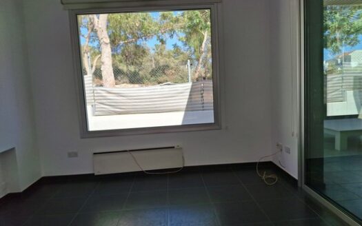 Bungalow 4 Bedroom House in Ekali with electrical appliances & photovoltaics