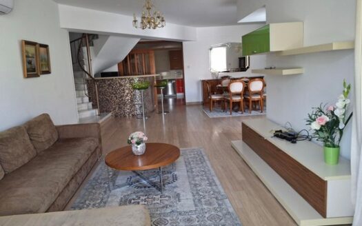 3 Bedroom well built house in Ekali furnished with photovoltaics