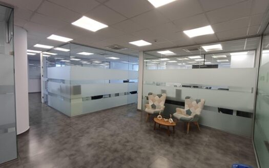 Luxury Whole Floor Office 800m2 prime location